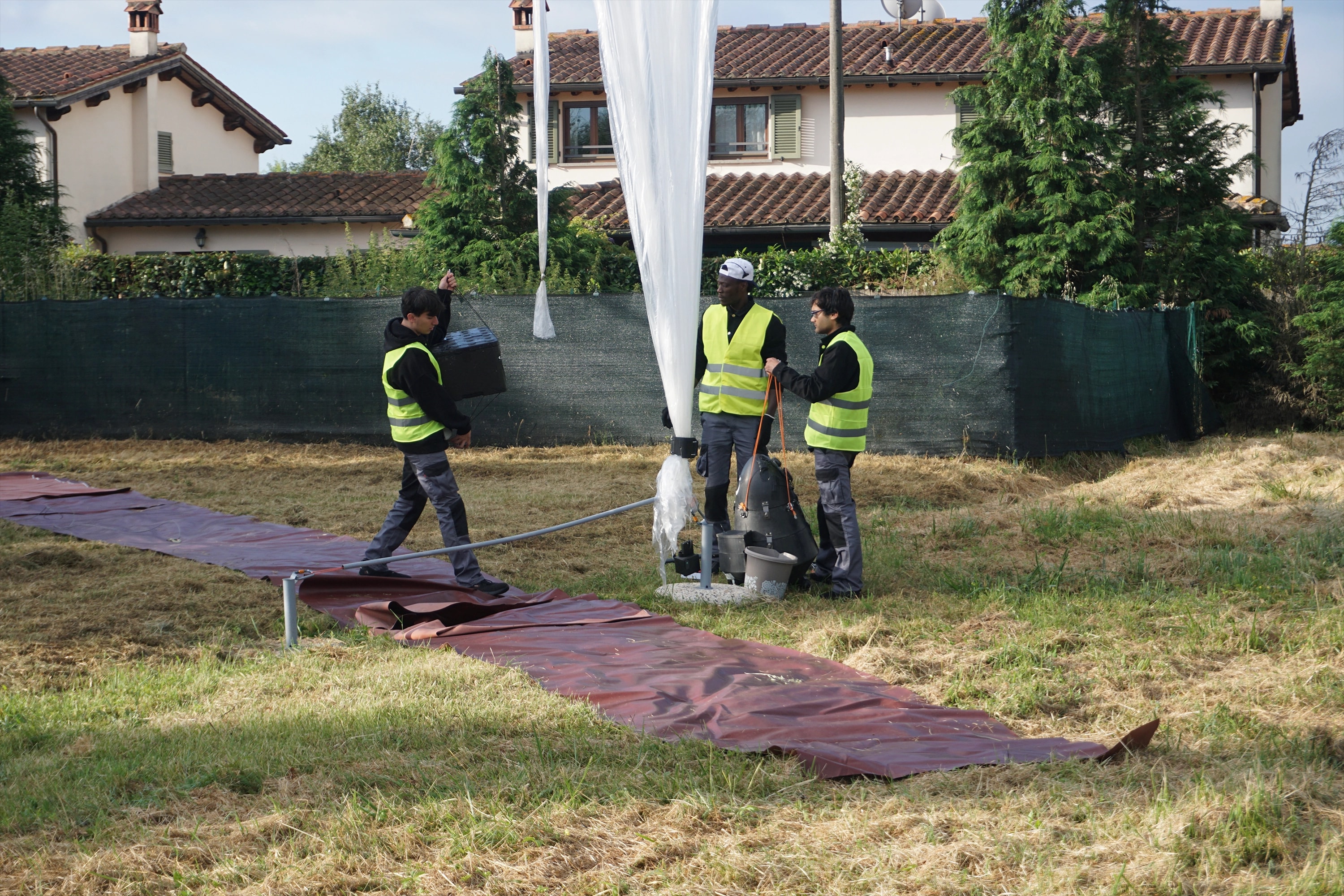 The Involve launch team in Arezzo, Italy, preparing for a Stratostats launch